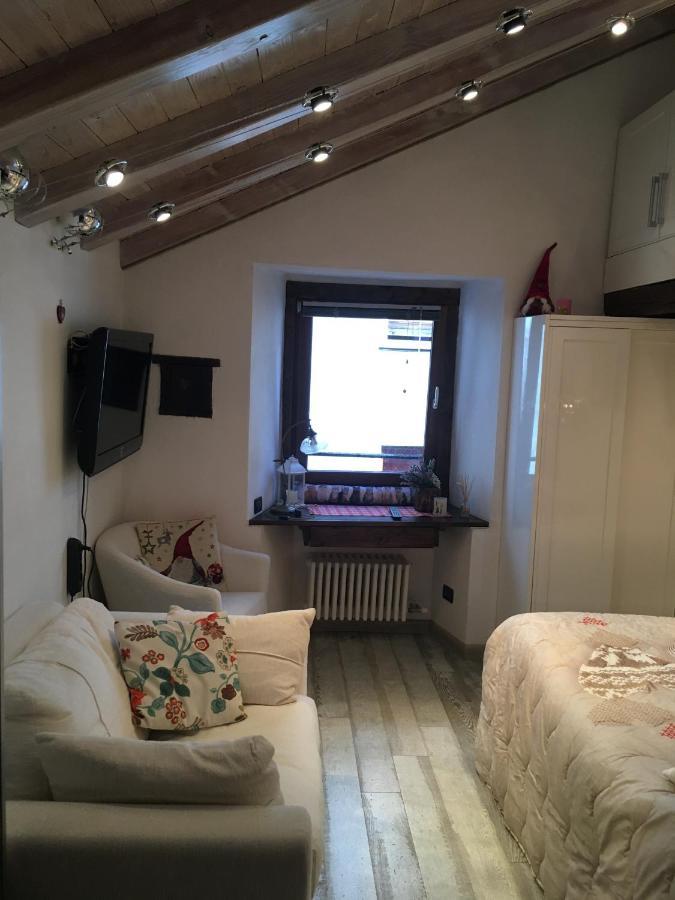 Appartamento in casa d'epoca Aosta Exterior foto